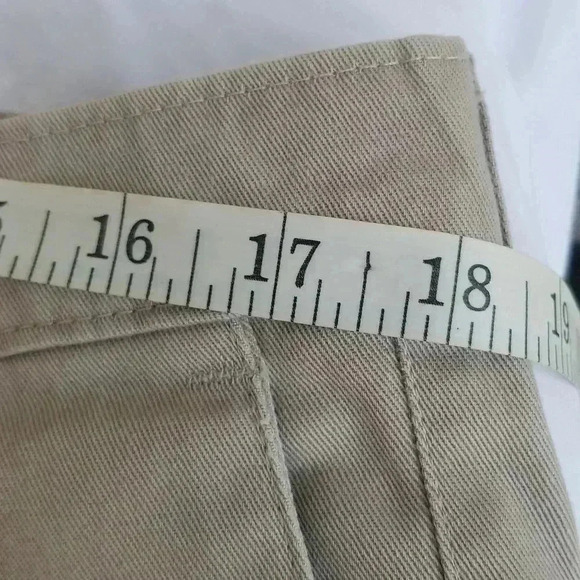 Dockers Classic Fit Khaki W36 - Picture 5 of 9